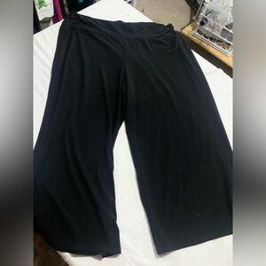 White House Black Market Black Wide-Leg Capris - Fluid Knit